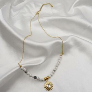 collier howlite